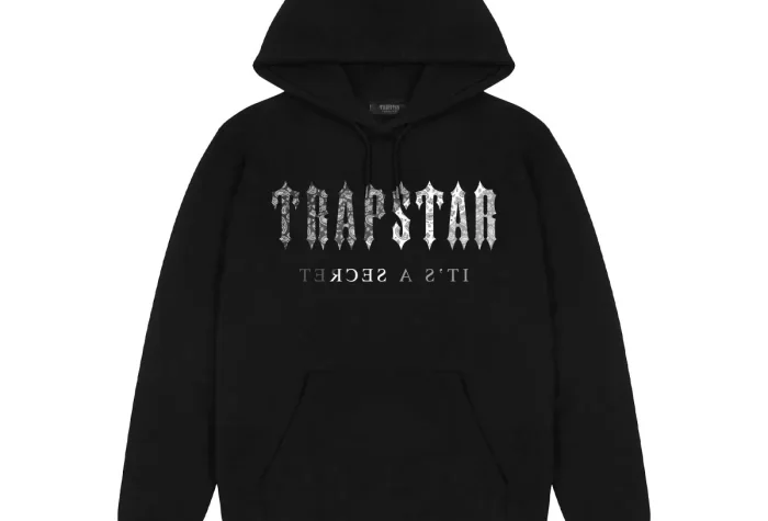 Trapstar Kurtka: Where Streetwear Attitude Meets Iconic Outerwear