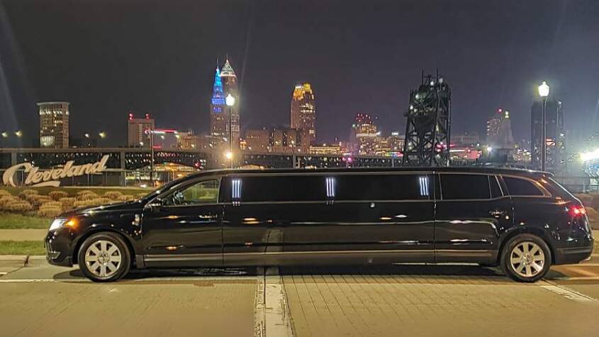 luxury limo service Cleveland